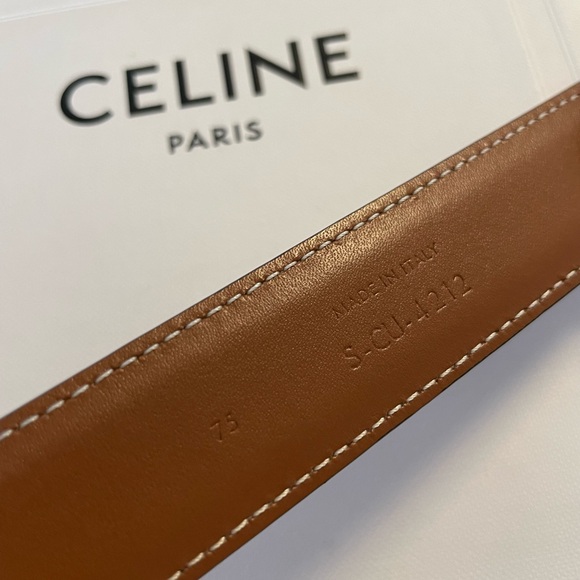 CELINE Triomphe Belt in Natural Calfskin Tan - Picture 7 of 7